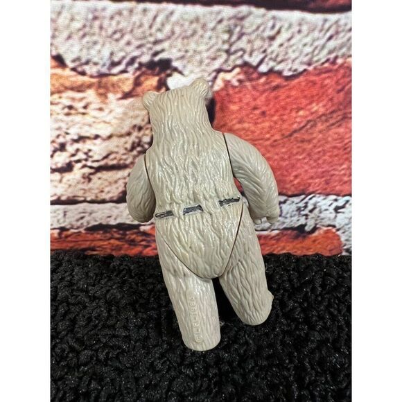 Star Wars Vintage 1983 Ewok Chief Chirpa Action Figure W2 - Picture 2 of 3